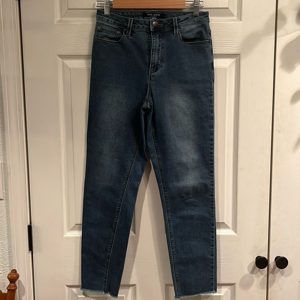 Max Jeans brand size 4 mom jeans
